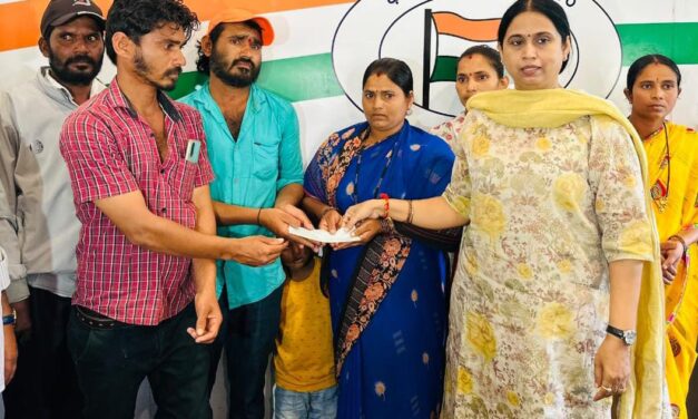 6 ಲಕ್ಷ ರೂ. ಪರಿಹಾರ : ಆದೇಶ ಪತ್ರ ನೀಡಿದ ಸಚಿವೆ ಲಕ್ಷ್ಮೀ ಹೆಬ್ಬಾಳಕರ್