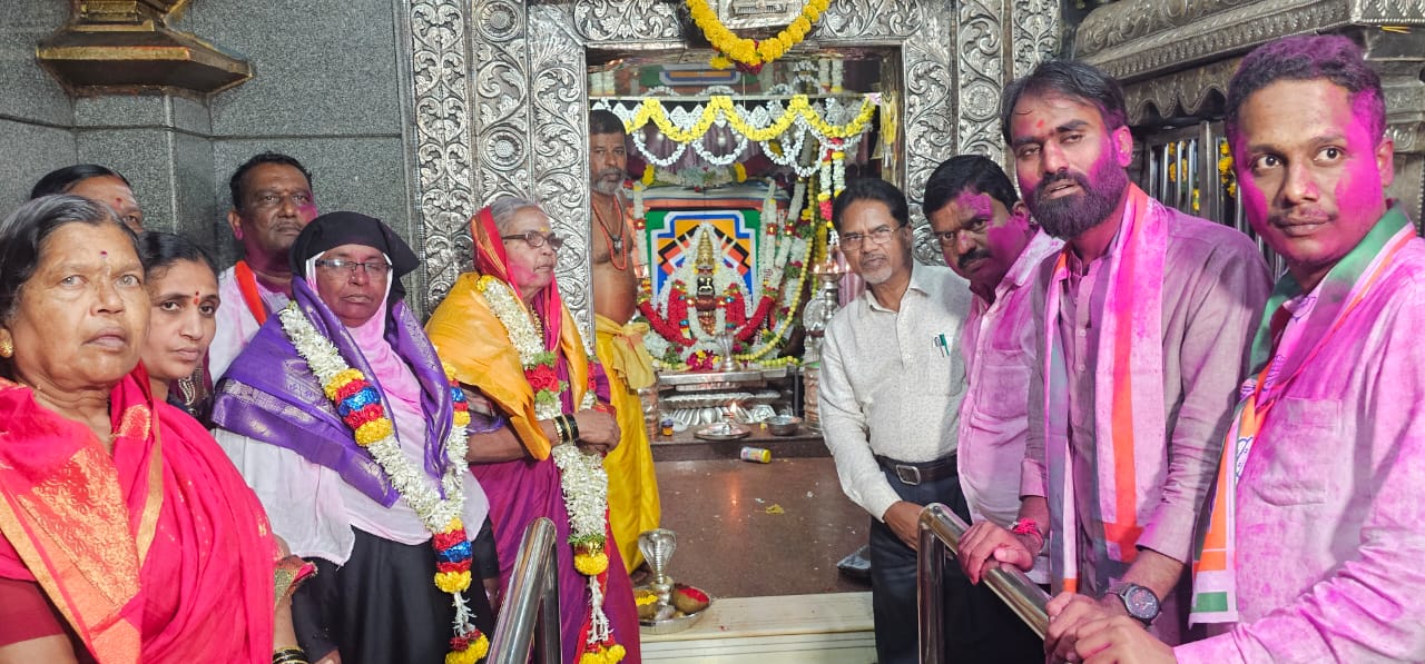 ಯಲ್ಲಮ್ಮನ ದರ್ಶನ ಪಡೆದ ಚಿನ್ನವ್ವ