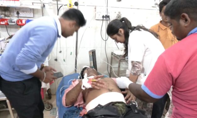 ಬೆಳಗಾವಿ : ಗಣೇಶೋತ್ಸವ ಮೆರವಣಿಗೆ ವೇಳೆ ಹರಿದ ರಕ್ತ ; ಮೂವರಿಗೆ ಗಂಭೀರ ಗಾಯ