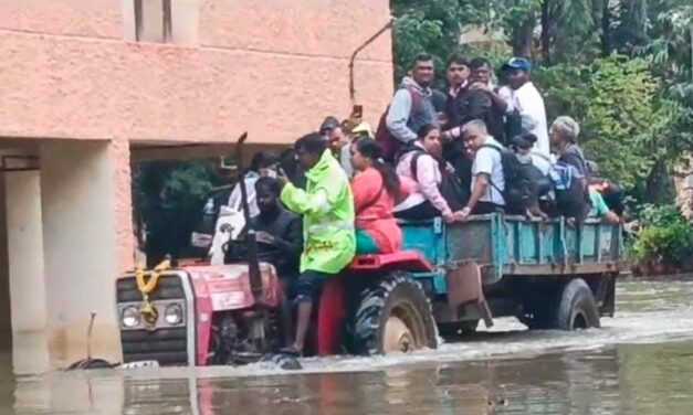 RAIN UPDATE : ಮಳೆ ಅವಾಂತರ ; ಶಾಲಾ ಕಾಲೇಜುಗಳಿಗೆ ರಜೆ ಘೋಷಣೆ