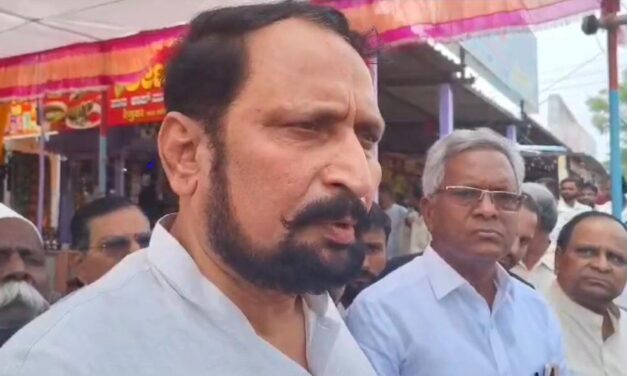 ನಾವು ಸ್ವಾಭಿಮಾನಿ ಶಾಸಕರು ; ಖರೀದಿಸಲು ಸಾಧ್ಯವಿಲ್ಲ – ಲಕ್ಷ್ಮಣ ಸವದಿ