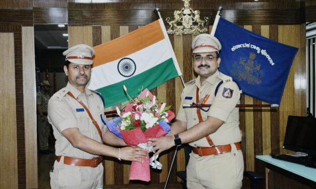 ವಿಜಯಪುರ : ನೂತನ ಎಸ್ಪಿಯಾಗಿ ಲಕ್ಷ್ಮಣ ನಿಂಬರಗಿ ಅಧಿಕಾರ ಸ್ವೀಕಾರ