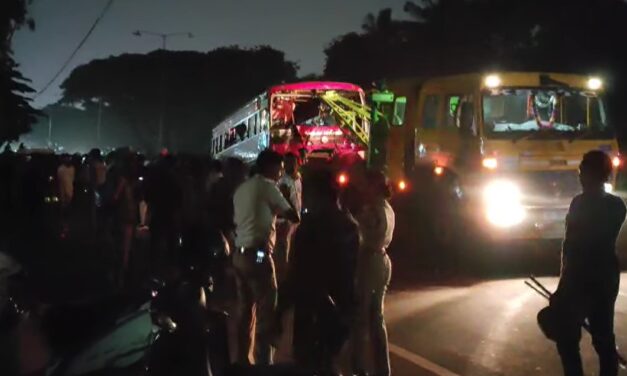 ಮೈಸೂರು ಪ್ರವಾಸಕ್ಕೆ ತೆರಳಿದ್ದ ಬೆಳಗಾವಿ ಶಾಲಾ ಬಸ್ ಪಲ್ಟಿ ; 10 ಮಕ್ಕಳಿಗೆ ಗಾಯ