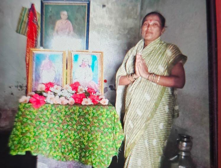 ಐದು ಮಕ್ಕಳ ತಾಯಿಯನ್ನು ಕೊಚ್ಚಿ ಕೊಂದ ಕಿರಾತಕರು ; ನರಳಾಡಿ ಪ್ರಾಣ ಬಿಟ್ಟ ಬಾಣಂತಿ