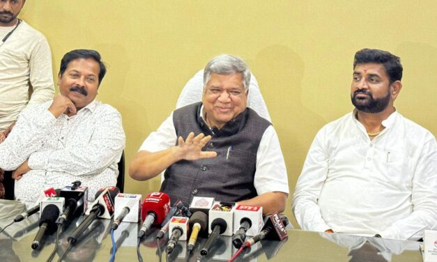 ಇದು ನಕಲಿ ಗಾಂಧಿಗಳ ಸಮಾವೇಶ : ಜಗದೀಶ್ ಶೆಟ್ಟರ್ ವ್ಯಂಗ್ಯ