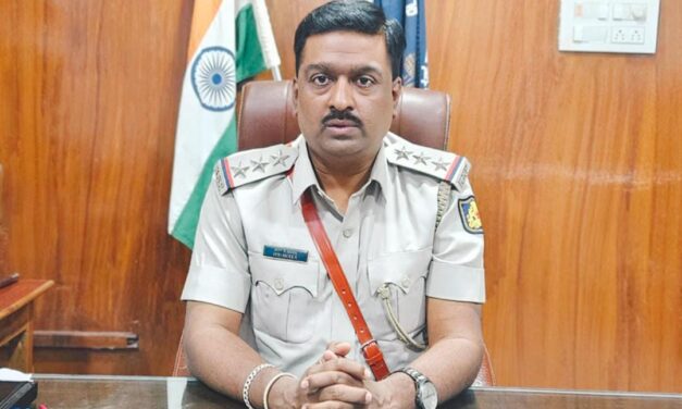 ಪೊಲೀಸ್ ಕಾನ್ಸ್‌ಟೇಬಲ್ ಪುತ್ರನಿಗೆ ಸಿಎಂ ಪದಕ