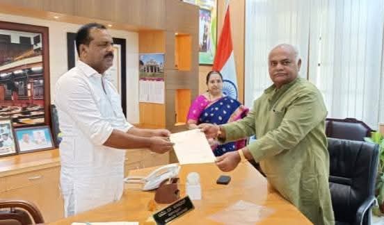 ಯತ್ನಾಳ್ ಸವಾಲು ಸ್ವೀಕಾರ ; ಶಾಸಕ ಸ್ಥಾನಕ್ಕೆ ಸಚಿವ ಶಿವಾನಂದ ಪಾಟೀಲ ರಾಜೀನಾಮೆ