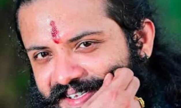 ನಡು ರಸ್ತೆಯಲ್ಲೇ ಹಿಂದೂಪರ ಕಾರ್ಯಕರ್ತನ ಬರ್ಬರ ಹತ್ಯೆ