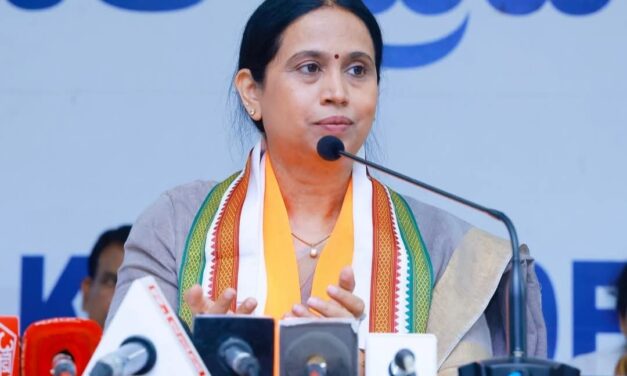 ಸಂಭ್ರಮಾಚರಣೆ ವೇಳೆ ಮೃತಪಟ್ಟವರಿಗೆ ಆರ್ಸಿಬಿ, ಕೆಎಸ್ಸಿಎ ಒಂದು ಕೋಟಿ ಪರಿಹಾರ ನೀಡಲಿ: ಸಚಿವೆ ಲಕ್ಷ್ಮೀ ಹೆಬ್ಬಾಳಕರ್ ಆಗ್ರಹ