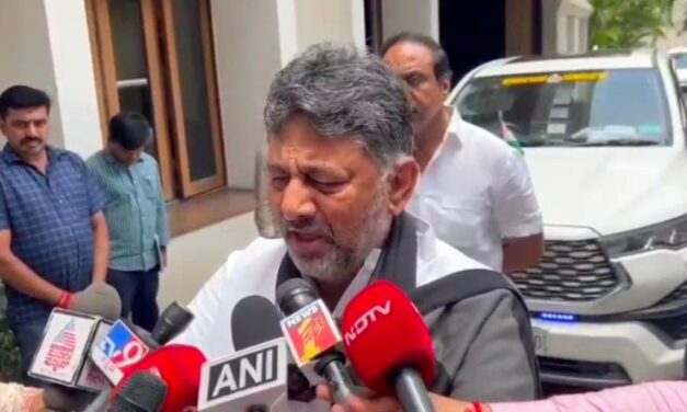 ನಮ್ಮ ಮನೆ ಮಕ್ಕಳು ಸತ್ತಂತೆ ಆಗಿದೆ ; ಕಾಲ್ತುಳಿತ ಘಟನೆ ನೆನೆದು ಡಿಕೆಶಿ ಕಣ್ಣೀರು