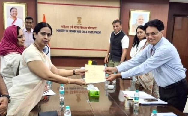 ದೆಹಲಿಯಲ್ಲಿ ಮೇಡಂ ಬ್ಯೂಸಿ ; ಅಧಿಕಾರಿಗಳ ಭೇಟಿ ಹಿಂದಿನ ಕಾರಣ ಏನು…?