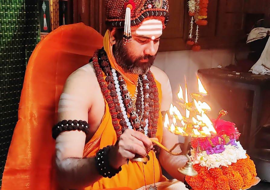 ಅಮ್ಮಿನಬಾವಿಯಲ್ಲಿ ಶ್ರಾವಣ ಮಾಸದ ನಿಮಿತ್ತ ಅಭಿನವ ಶಾಂತಲಿಂಗ ಶ್ರೀಗಳ ಇಷ್ಟಲಿಂಗ ಮಹಾಪೂಜೆ