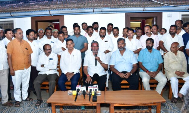 ಅತ್ತ ಮಾಮನಿ ಇತ್ತ ವೈದ್ಯ ; ಒಂದೇ ಕಲ್ಲಿನಲ್ಲಿ ಎರಡು ಹಕ್ಕಿ ಹೊಡೆದ ಸಾಹುಕಾರ್…!