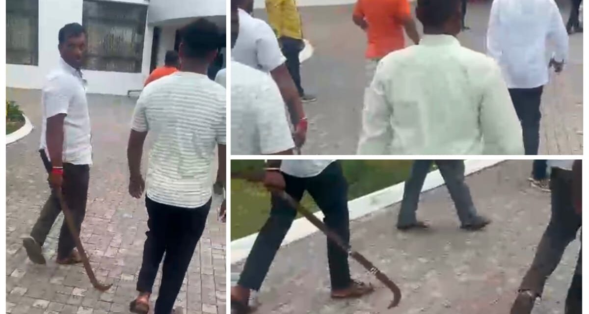 ಹುಕ್ಕೇರಿಯಲ್ಲಿ ಲಾಂಗು, ಮಚ್ಚು ದರ್ಬಾರ್ ; DCC ಚುನಾವಣೆಗಾಗಿ ಸಾಹುಕಾರ್ ಬೆಂಬಲಿಗರ ಹುಚ್ಚಾಟ