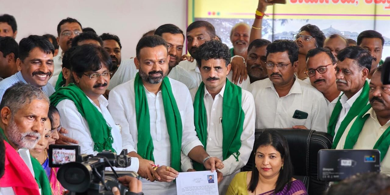 ನಾಮಪತ್ರ ಸಲ್ಲಿಸಿದ ಚನ್ನರಾಜ್‌ ಹಟ್ಟಿಹೊಳಿ