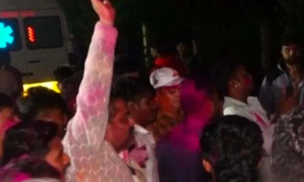 ಹುಕ್ಕೇರಿ ಚುನಾವಣೆ : ಸಚಿವ ಸತೀಶ್ ಜಾರಕಿಹೊಳಿ‌ ಬೆಂಬಲಿಗರ ಮೇಲೆ ಕಲ್ಲು ತೂರಾಟ