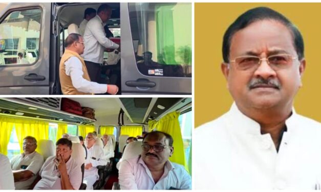 ಜೊಲ್ಲೆ ಕ್ಯಾಂಪಿನ ಪಿಕೆಪಿಎಸ್ ಸದಸ್ಯರ ನಡುವೆ ಜಗಳ ; ಮನೆಗೆ ಬಿಡದಿದ್ದರೆ ಓಡಿ ಹೋಗುತ್ತೇವೆ ಎಂದು ಎಚ್ಚರಿಕೆ..?