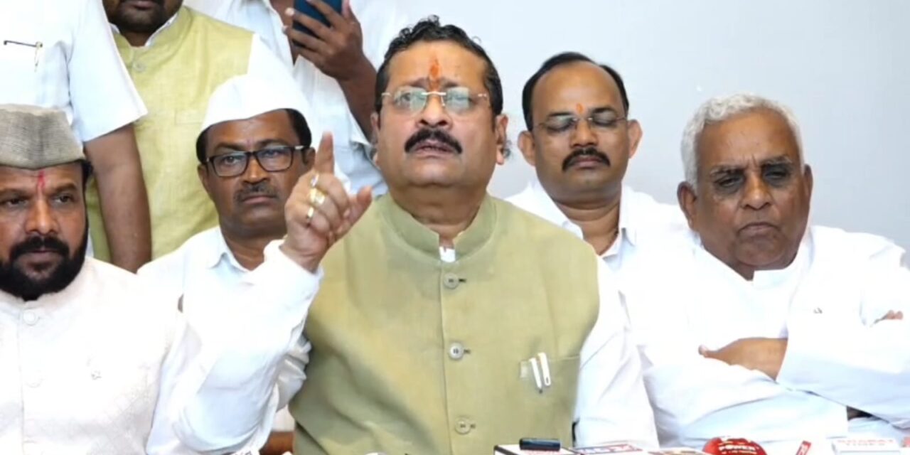 ಕಾವಿ ಬಿಚ್ಚಿಟ್ಟು ಹಸಿರು ಅಂಗಿ ಹಾಕಿ : ಲಿಂಗಾಯತ ಮಠಾಧೀಶರಿಗೆ ಯತ್ನಾಳ್ ಕೌಂಟರ್…!