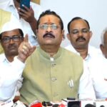 ಕಾವಿ ಬಿಚ್ಚಿಟ್ಟು ಹಸಿರು ಅಂಗಿ ಹಾಕಿ : ಲಿಂಗಾಯತ ಮಠಾಧೀಶರಿಗೆ ಯತ್ನಾಳ್ ಕೌಂಟರ್…!