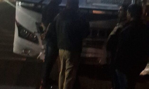 ಕೆಟ್ಟುನಿಂತ ಬೆಳಗಾವಿ – ರಾಯಚೂರು ಬಸ್ ; ಅಧಿಕಾರಿಗಳಿಗೆ ಆಟ, ಜನರಿಗೆ ಪರದಾಟ..!