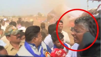 ಸುಂಟರಗಾಳಿಗೆ ಕುಸಿದ ಪೆಂಡಾಲ್ ; ಸಚಿವ ಸತೀಶ್ ಜಾರಕಿಹೊಳಿ ಅಪಾಯದಿಂದ ಪಾರು