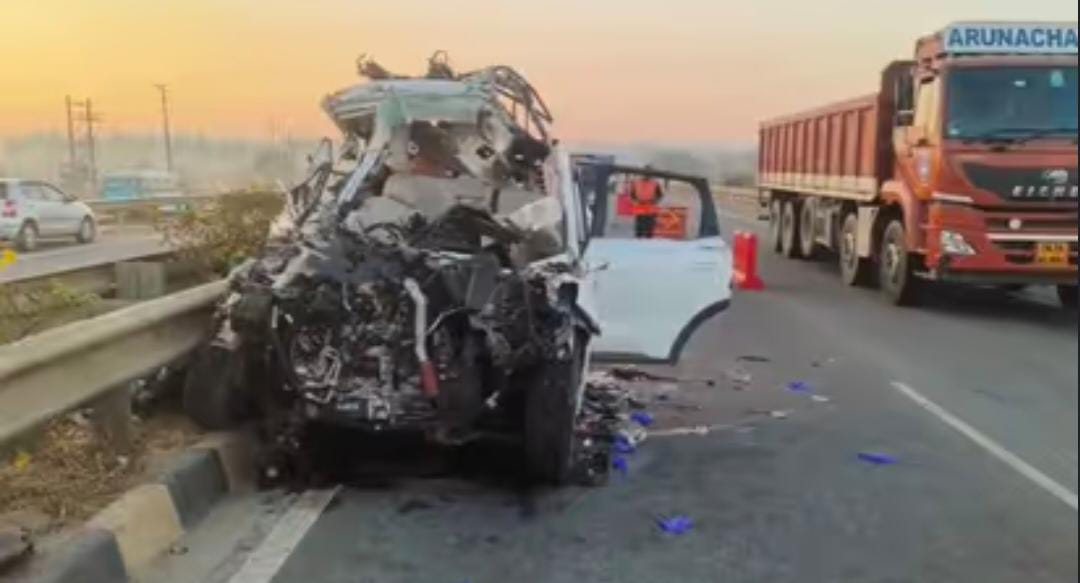 ಭೀಕರ ರಸ್ತೆ ಅಪಘಾತ ; ಏಳು ಜನ ಸಾವು..!