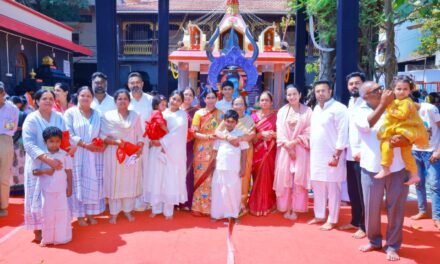 ಕುಟುಂಬದ ಜೊತೆ ಶಿವ ದರ್ಶನ ಪಡೆದ ಸಚಿವೆ ಲಕ್ಷ್ಮೀ ಹೆಬ್ಬಾಳಕರ್