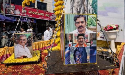 ಬುರುಡೆ ಕಥೆ ಕಟ್ಟಿದವರಿಗೆ ಮಂಜುನಾಥ ಸ್ವಾಮಿ ಶಿಕ್ಷೆ ; ಮಹಾವೀರ ಜಯಂತಿ ಮೆರವಣಿಗೆಯಲ್ಲಿ ಗಮನಸೆಳೆದ ಟ್ಯಾಬ್ಲೋ..!