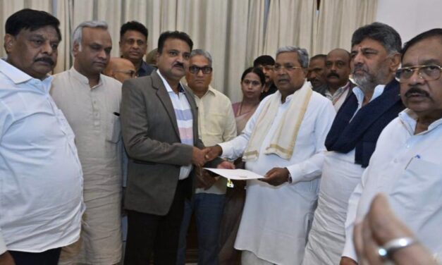 ಸಿಎಂ ಸ್ಥಾನಕ್ಕೆ ಸಿಎಂ ಸಿದ್ದರಾಮಯ್ಯ ರಾಜೀನಾಮೆ ; ರಾಜ್ಯಪಾಲರ ಅನುಪಸ್ಥಿತಿಯಲ್ಲಿ ಕಾರ್ಯದರ್ಶಿಗೆ ಪತ್ರ