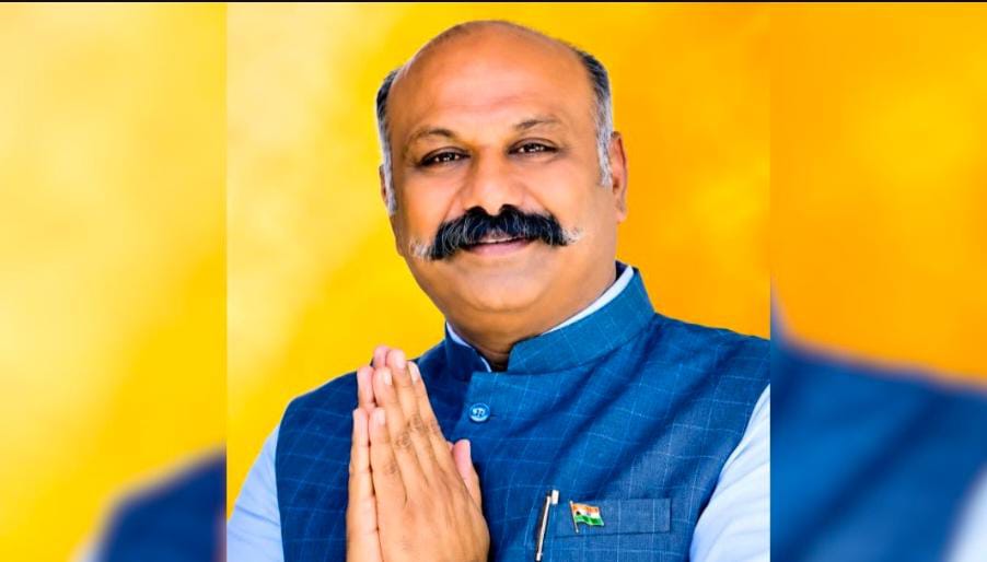 ಸಚಿವ ಸತೀಶ್ ಆಪ್ತರಿಗೂ ತಟ್ಟಿದ ಇ.ಡಿ ಬಿಸಿ ; ಡಾ. ಗಿರೀಶ್ ಸೋನವಾಲ್ಕರ್ ಮನೆ ಮೇಲೆ ದಾಳಿ