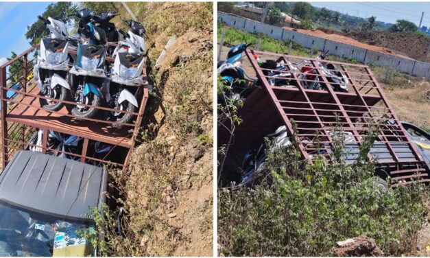 ಅಥಣಿ : ನಿಯಂತ್ರಣ ತಪ್ಪಿ ಗೂಡ್ಸ್ ವಾಹನ ಪಲ್ಟಿ – ತಪ್ಪಿದ ಅನಾಹುತ – VIDEO